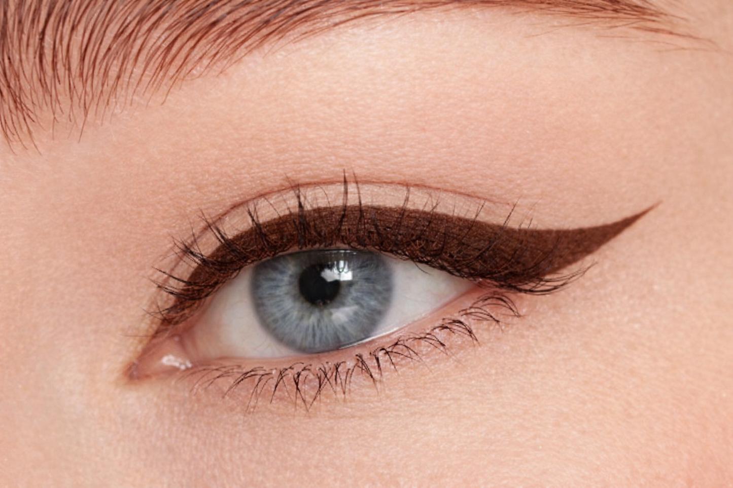 Easywing eyeliner